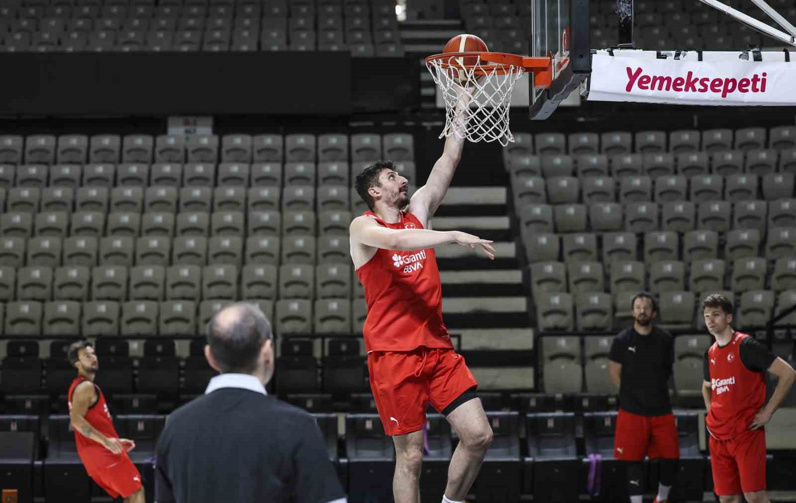 A Milli Erkek Basketbol Takımı’nın İstanbul kampı başladı
