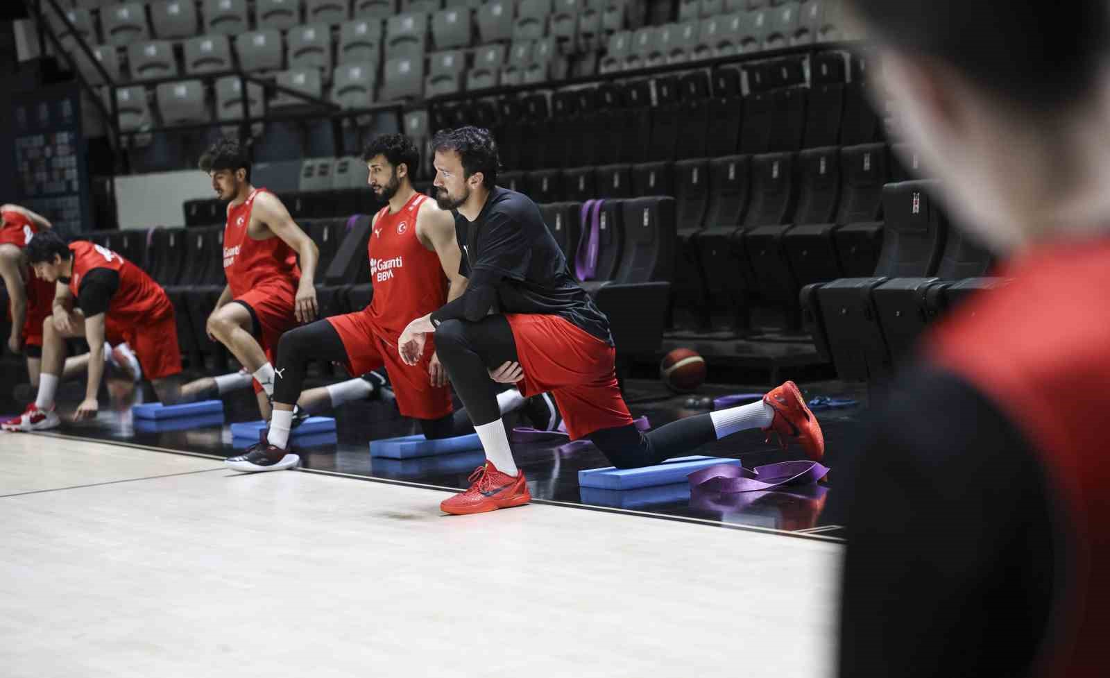 A Milli Erkek Basketbol Takımı’nın İstanbul kampı başladı
