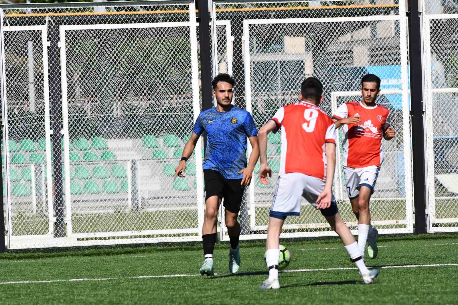 Kayseri 2.Amatör Küme: Yavru Aslanspor: 3 - Kalespor:1
