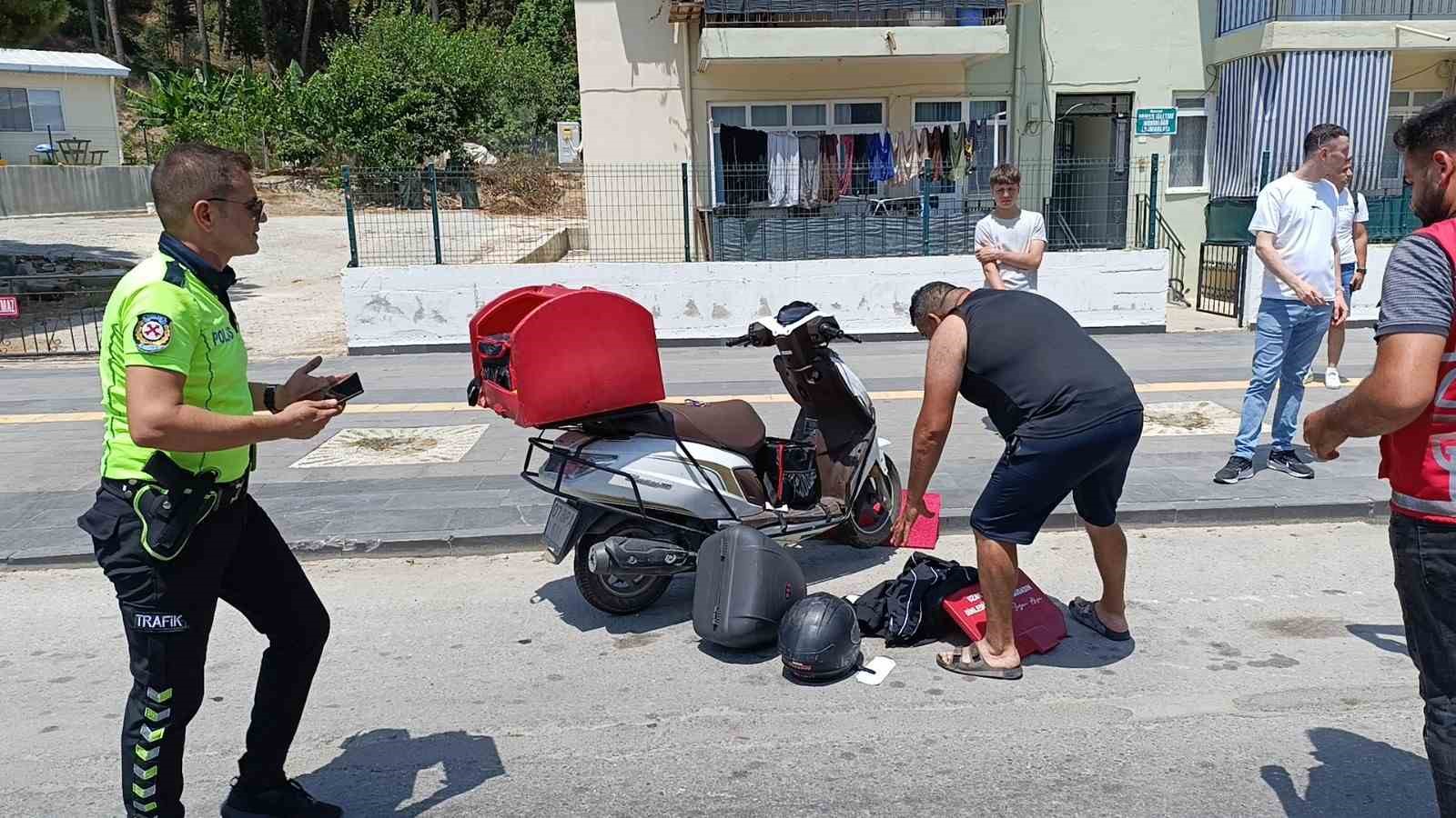 Sağlık ocağı önünde kaza yaptılar, ilk müdahale merkezde görevli doktorlardan geldi
