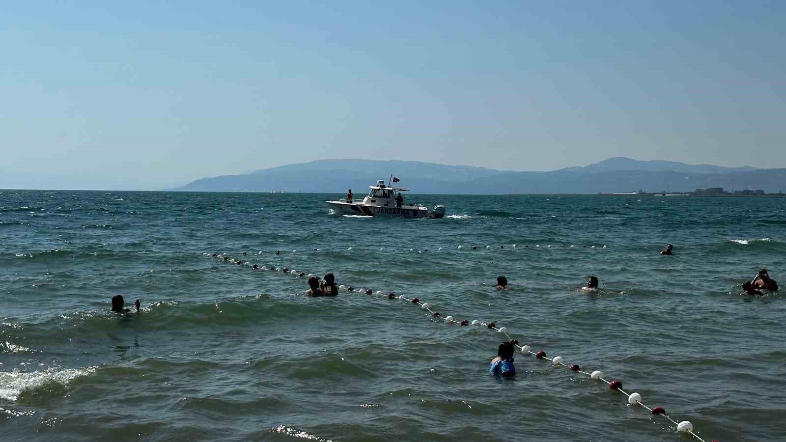 O gölde denetimler arttırıldı, Sahil Güvenlik plajları dürbünle izliyor
