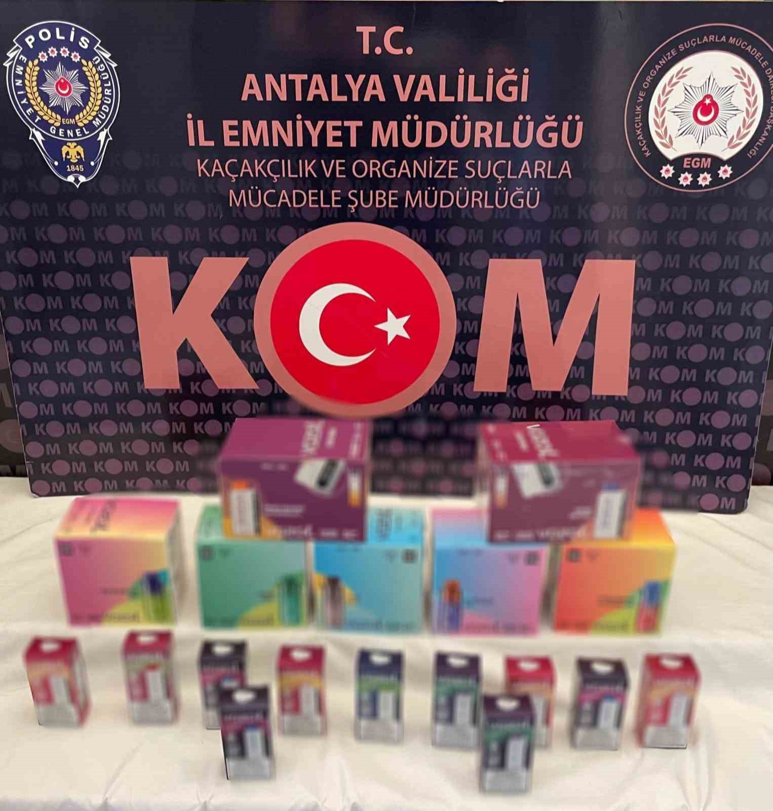 Antalya’da kaçakçılık operasyonu
