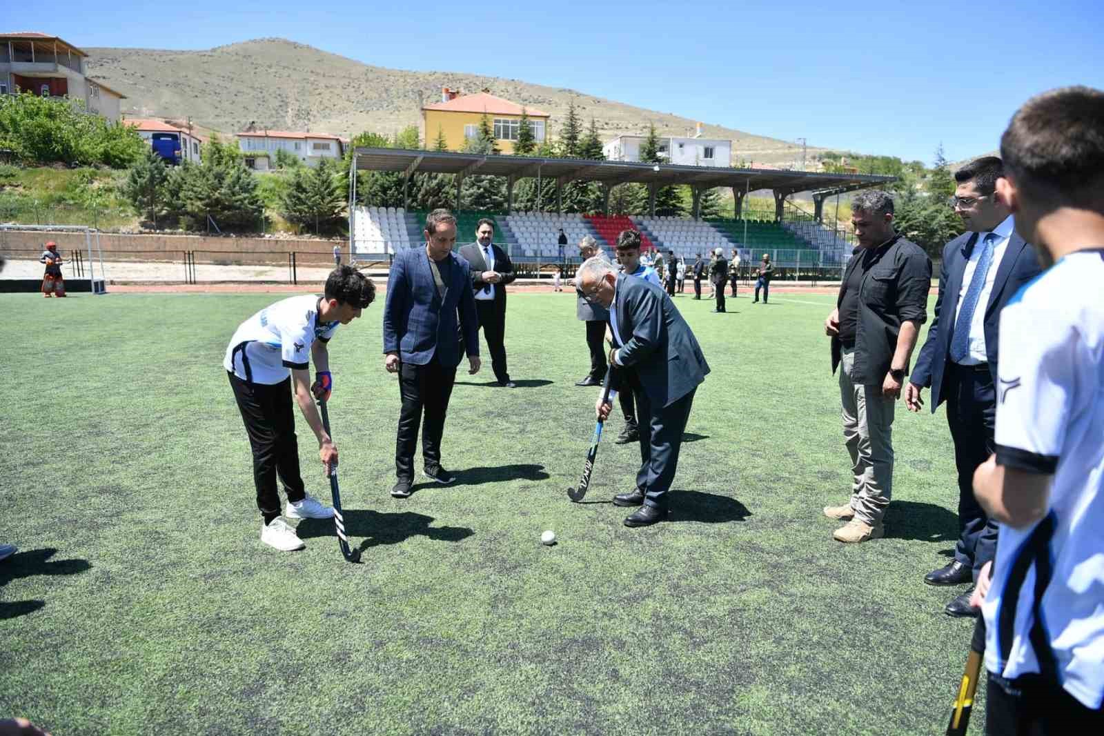 Başkan Büyükkılıç ilçeleri ‘hizmet’ ile ihya etmeye devam edecek
