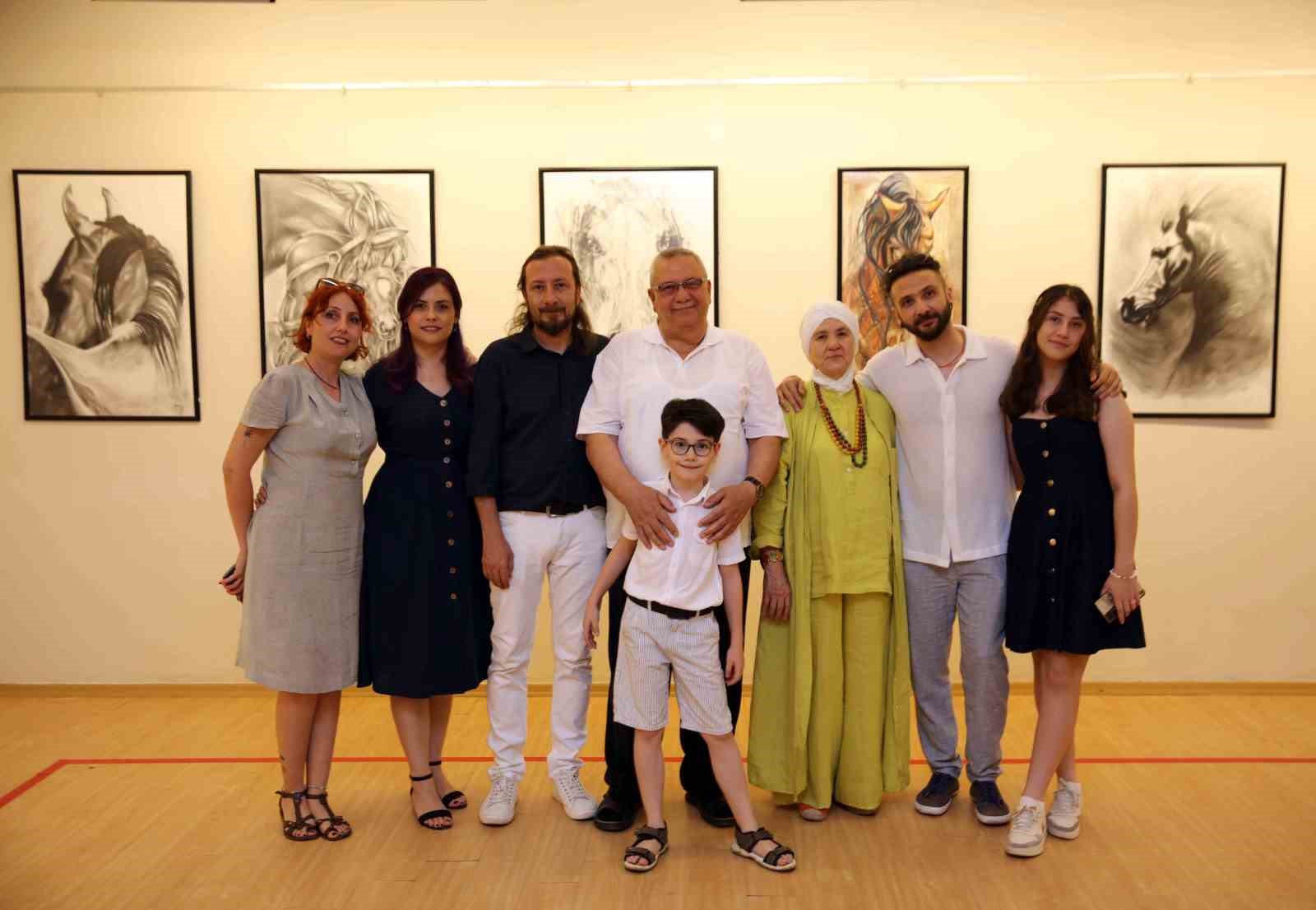 SANKO Sanat Galerisi’nde ‘Atlar’ temalı resim sergisi
