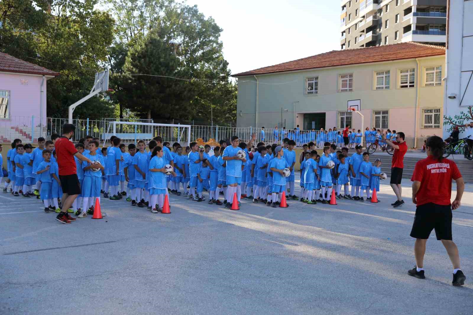 Pursaklar’da yaz sporla geçecek
