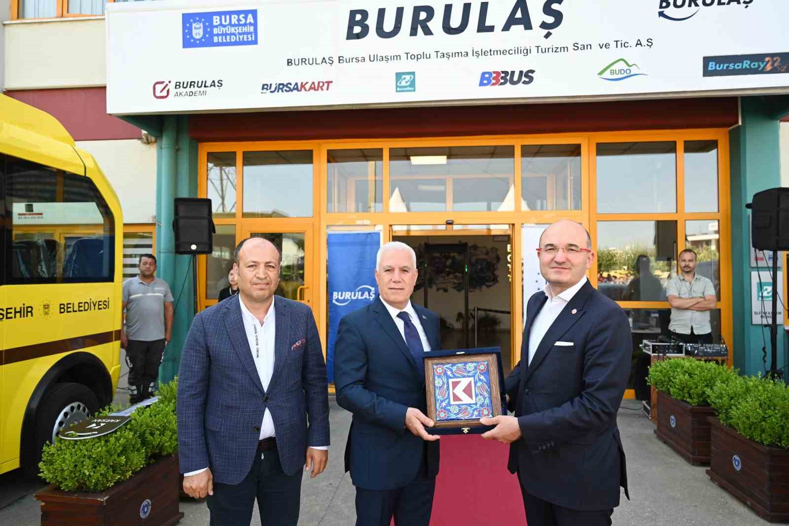 Bursa’da lüks makam araçları kamu yararına takas edildi
