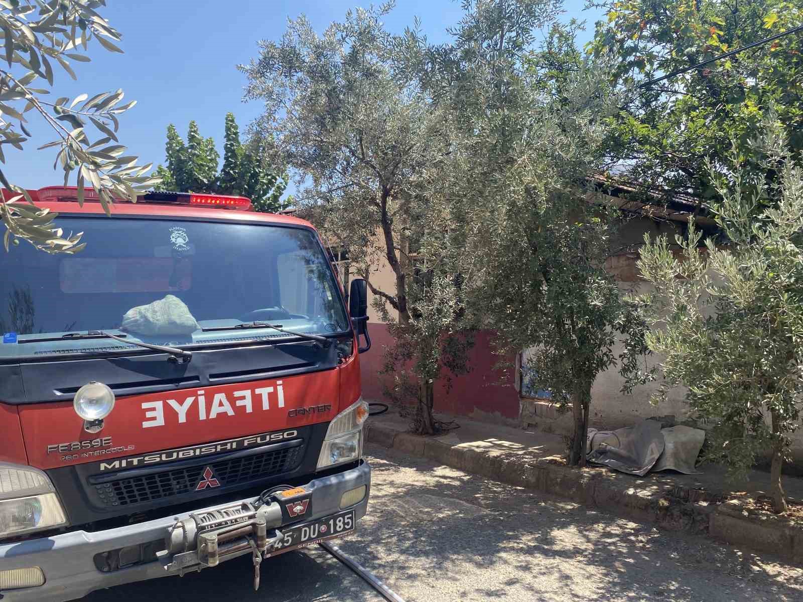 Manisa’da korkutan yangın
