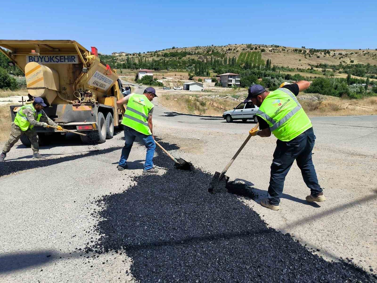 Doğanşehir Belediyesi’nin üst ve alt yapı çalışmaları sürüyor
