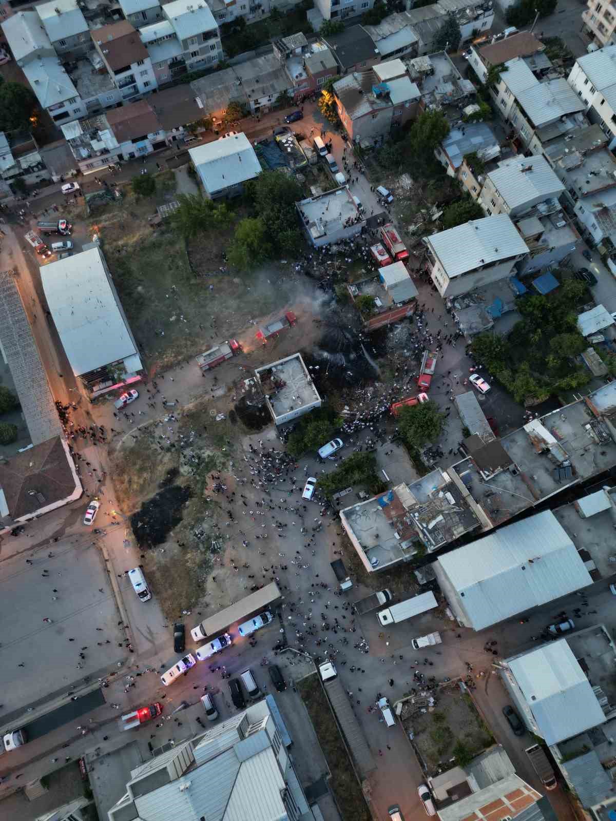 Tüpler bomba gibi patladı, ev alevlere teslim oldu
