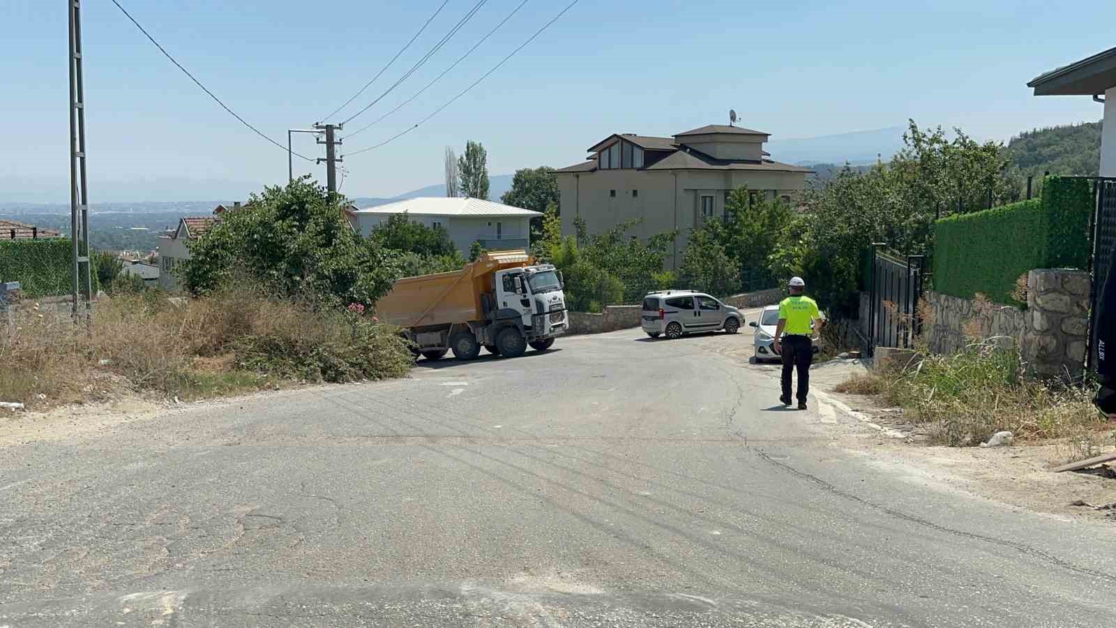 Bursa’da tehlike saçan hafriyat kamyon sürücüleri teker teker yakalandı
