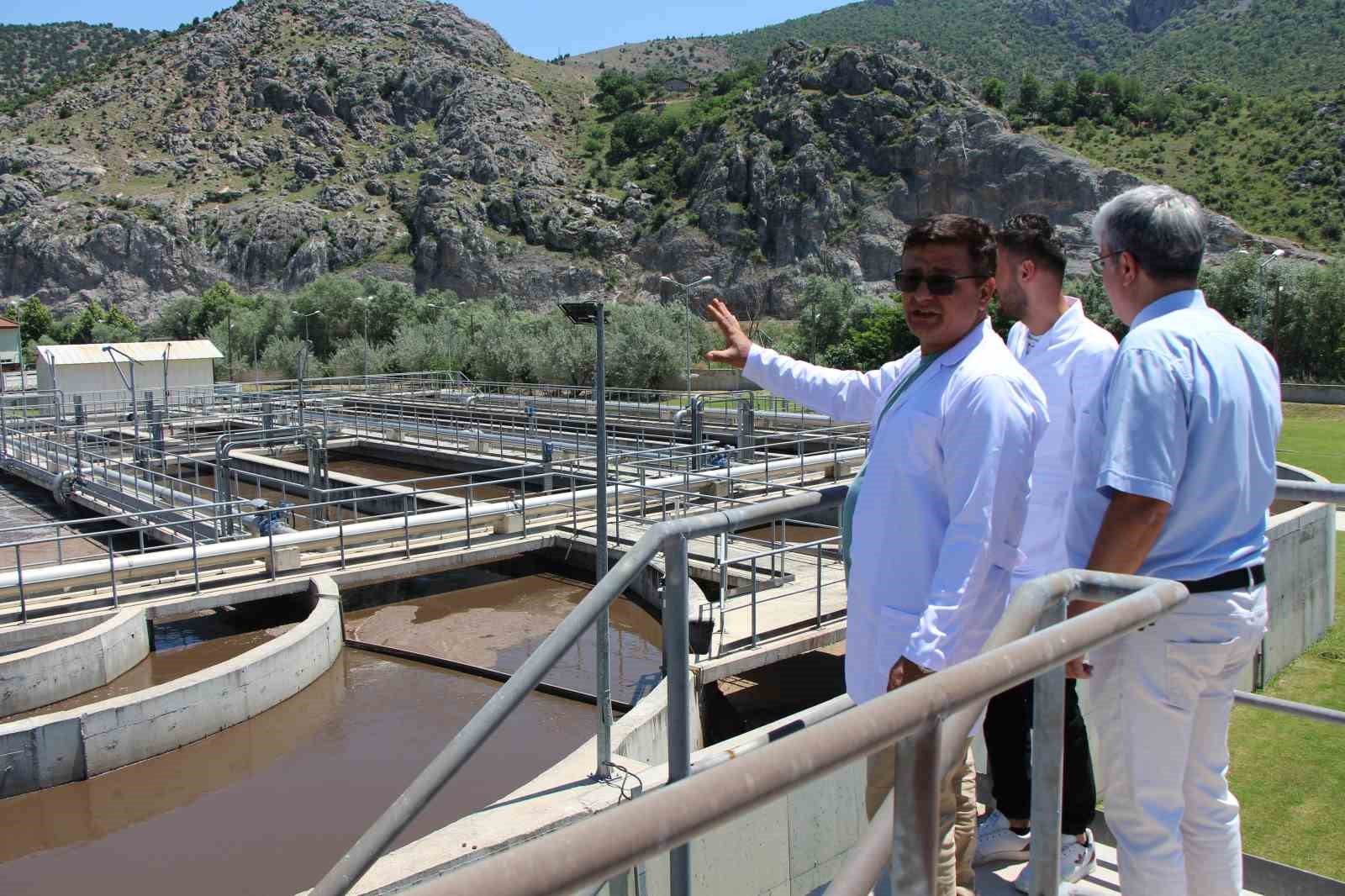 Avcı bakteriler atık su arıtma tesisinin kokusunu 7 dakikada giderdi
