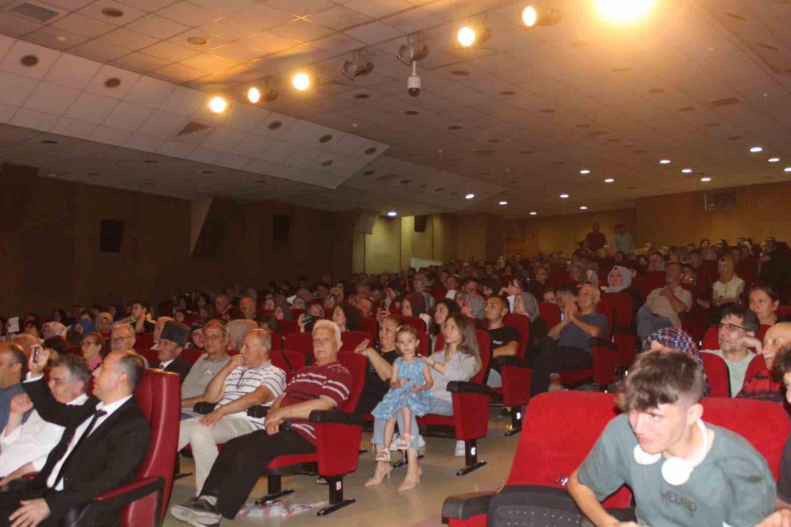 Tavşanlı Türk Sanat Müziği Topluluğu’ndan konser
