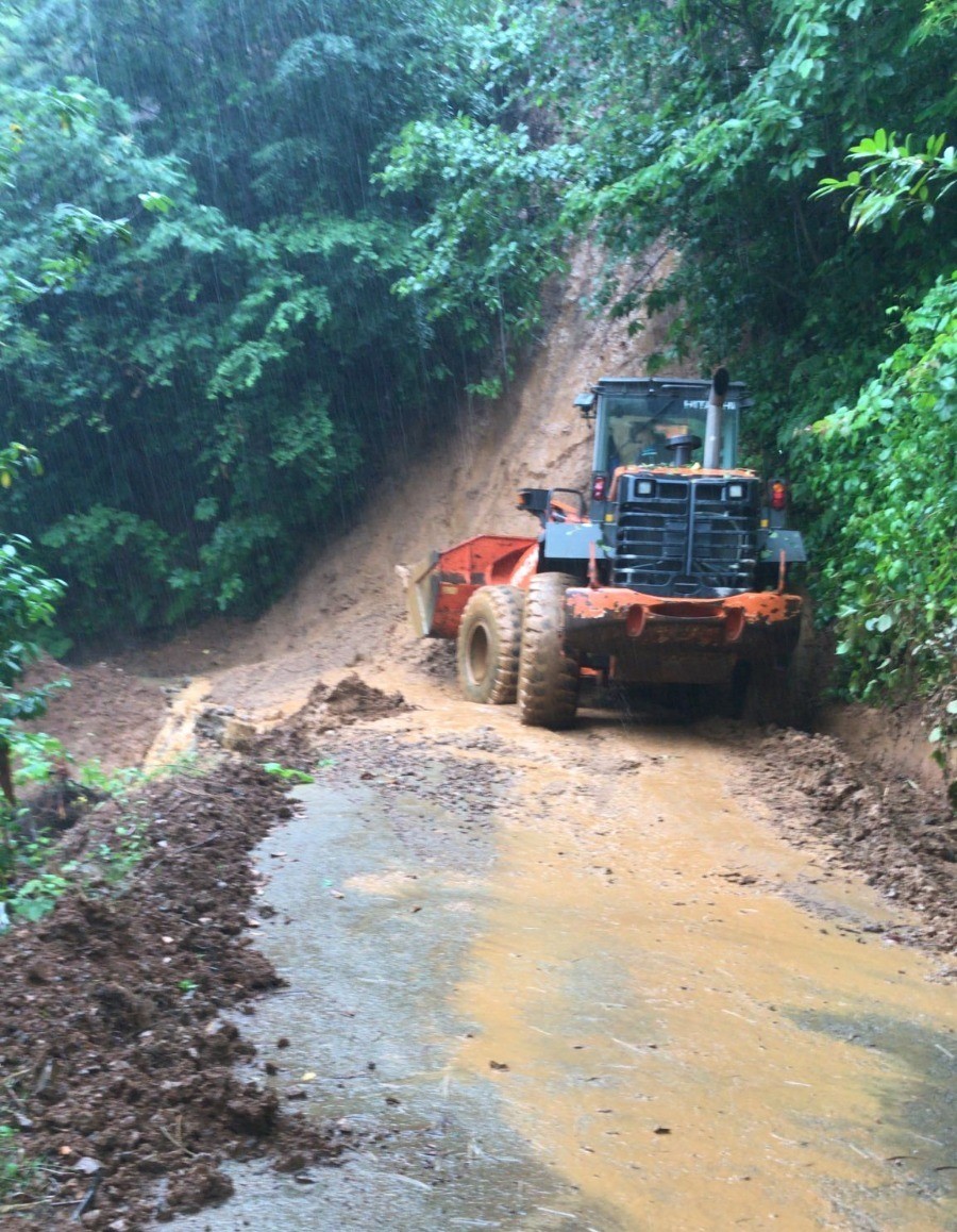 Rize’de şiddetli yağışta heyelanlar meydana geldi
