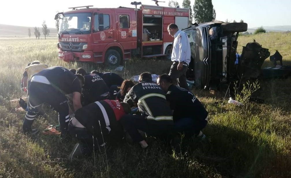 Bayburt’ta trafik kazası: 6 yaralı
