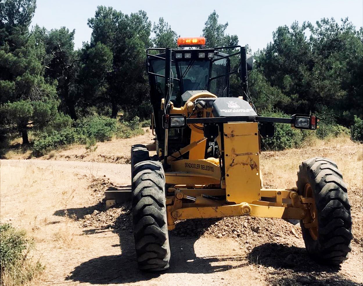 Şehzadeler Belediyesi’nden Çınarlıkuyu’da yol çalışması
