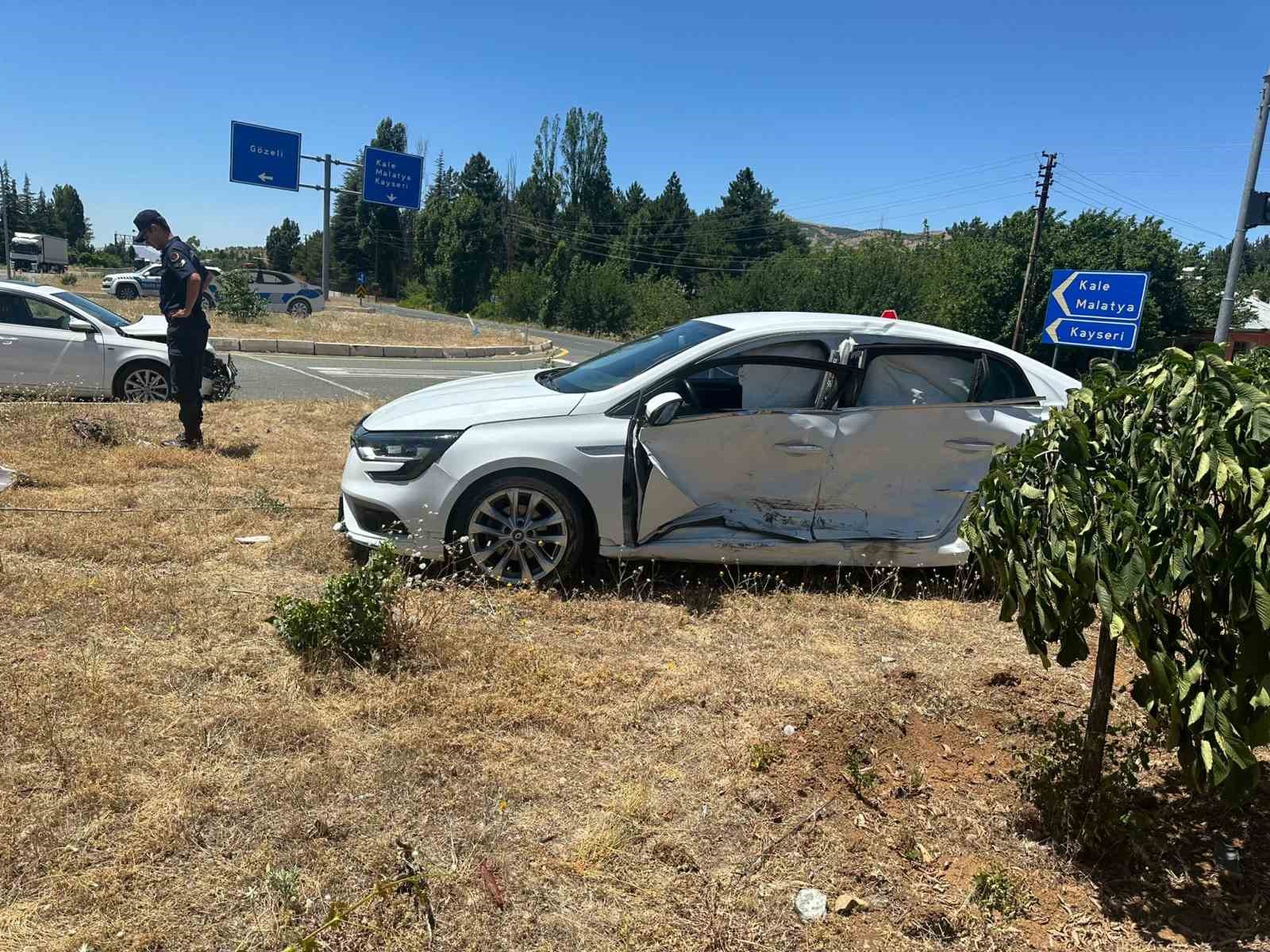 Elazığ’da trafik kazası: 3 yaralı
