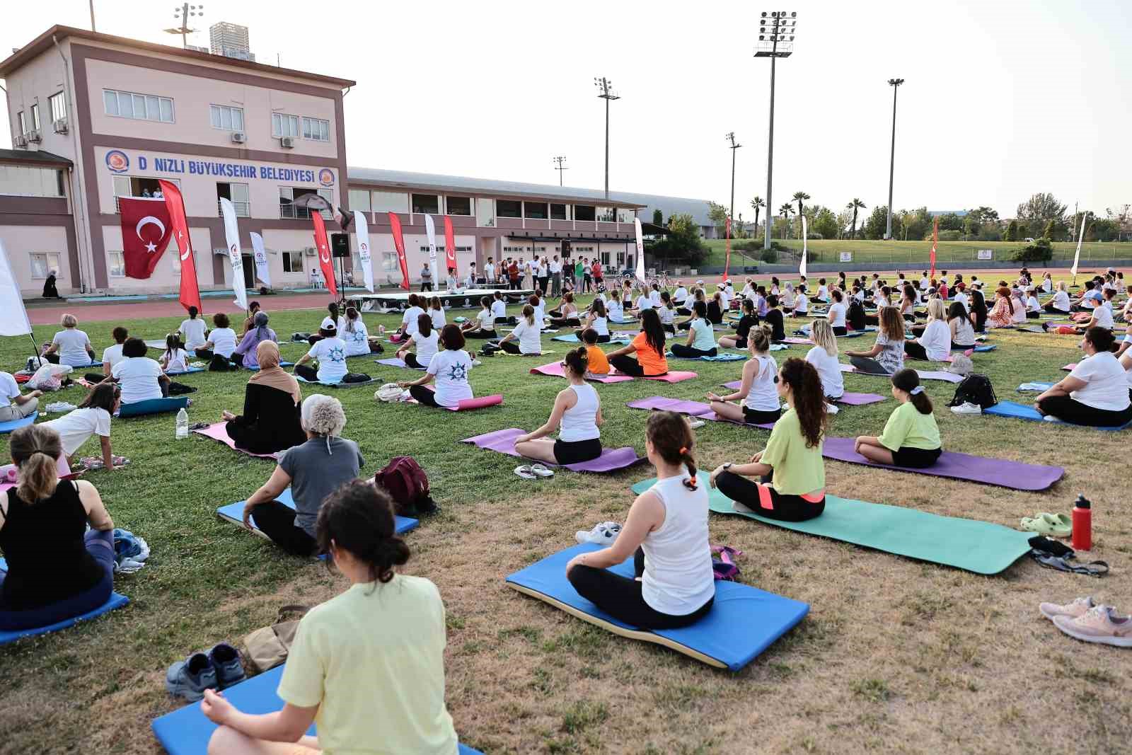 Denizli’de Dünya Yoga Günü kadınlarla kutlandı
