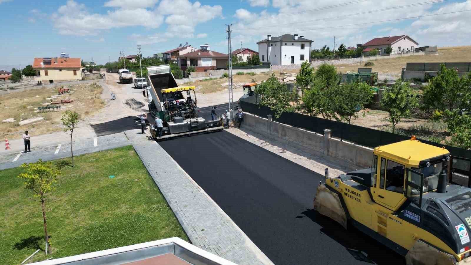 Melikgazi’ye kazandırılan yeni yollar vatandaşlara konfor sağlıyor
