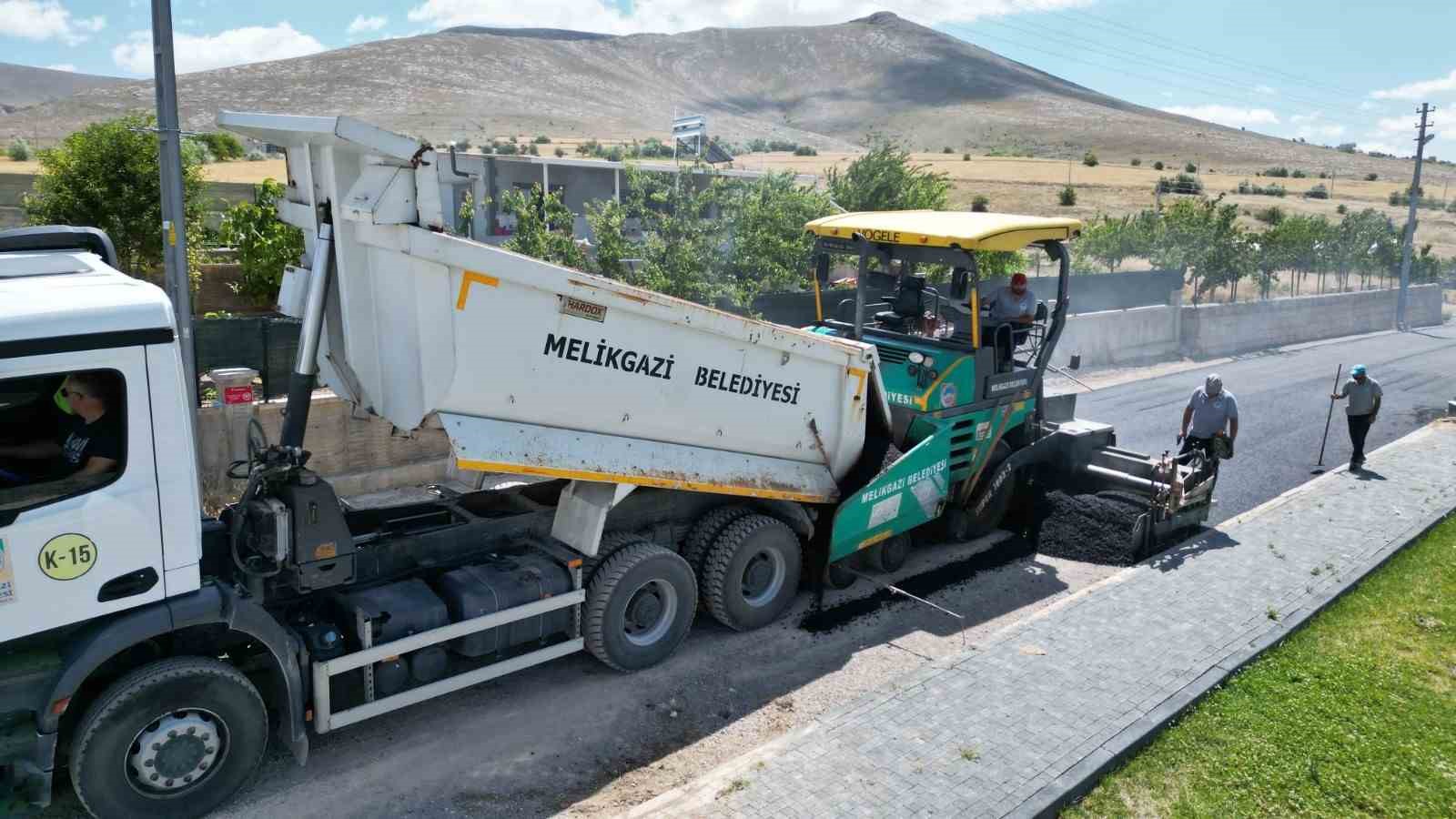 Melikgazi’ye kazandırılan yeni yollar vatandaşlara konfor sağlıyor
