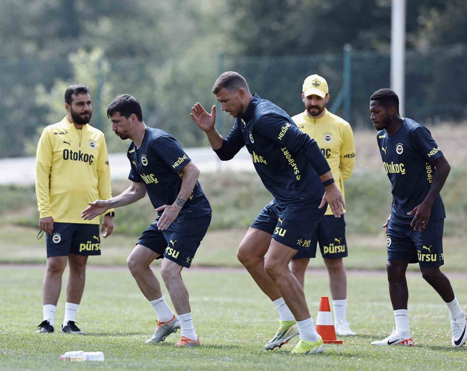 Fenerbahçe, yeni sezon hazırlıklarını sürdürdü
