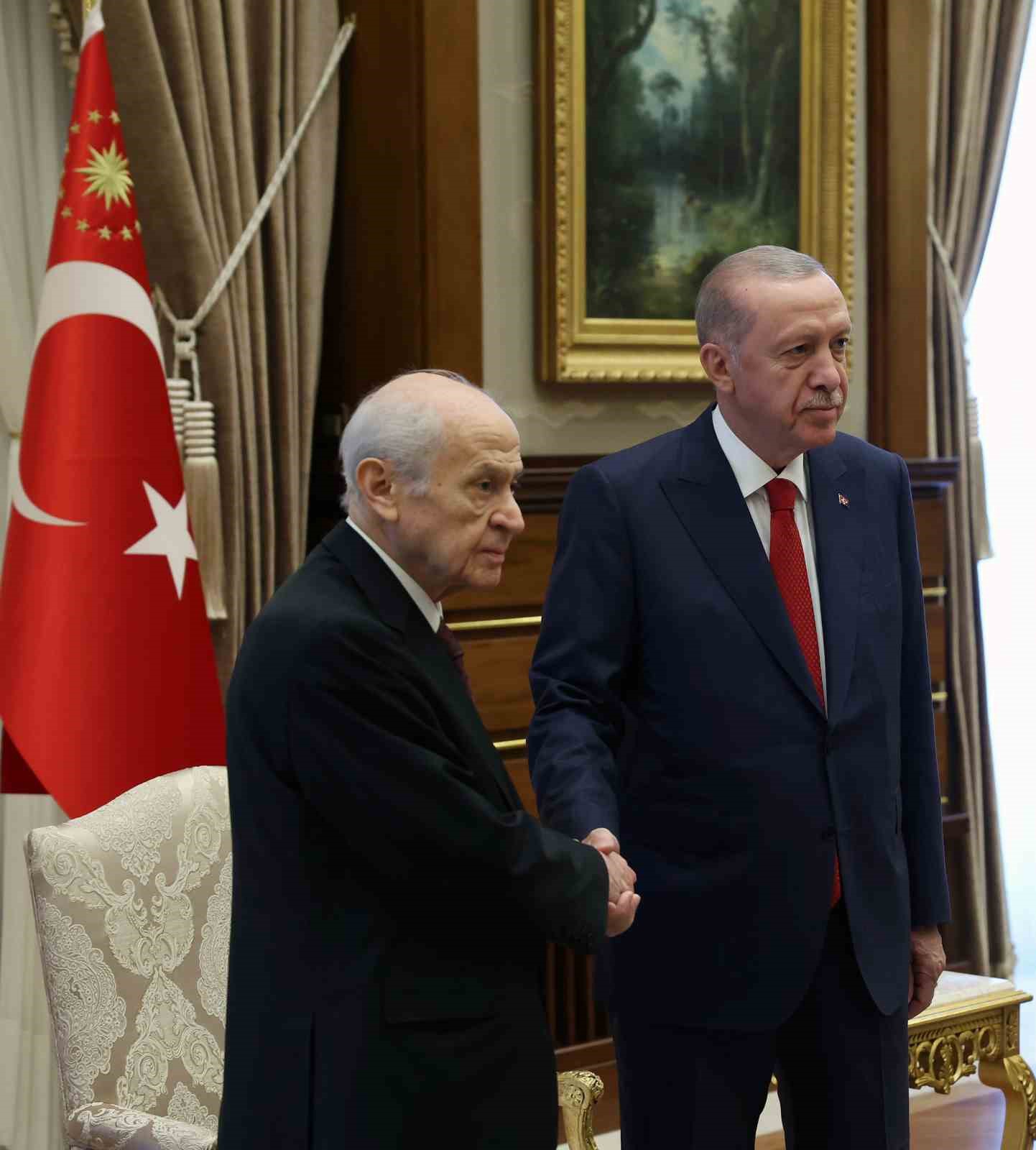 Cumhurbaşkanı Erdoğan ile Bahçeli’nin görüşmesi sona erdi
