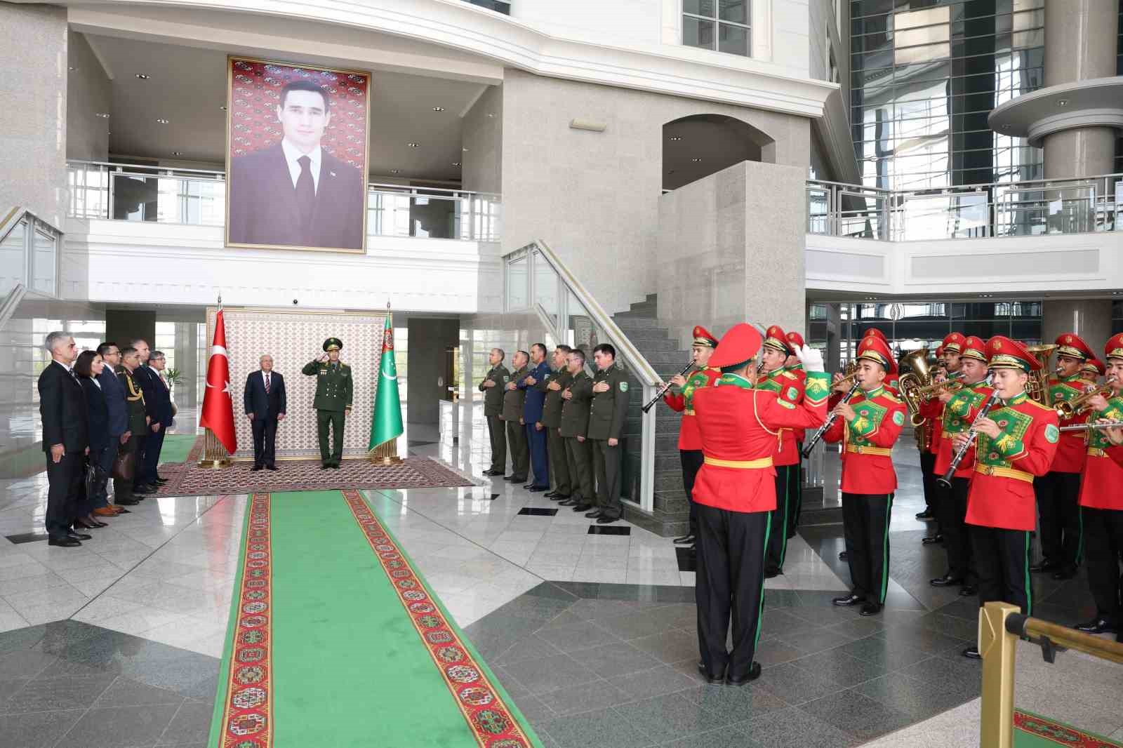 Milli Savunma Bakanı Güler, Türkmenistan’da
