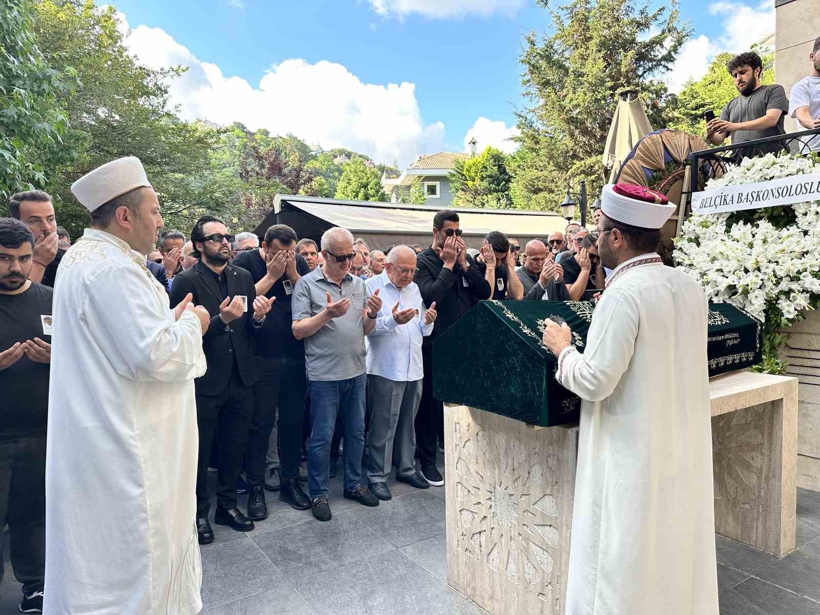 Volkan Demirel’in babası son yolculuğuna uğurlandı
