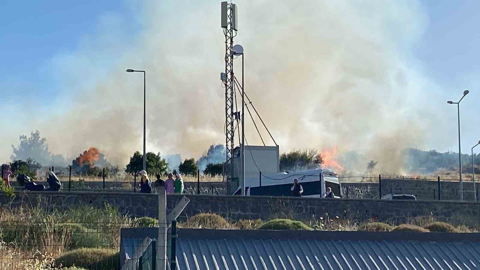 Manisa’da ormanlık alandaki 2 yangın da kontrol altına alındı
