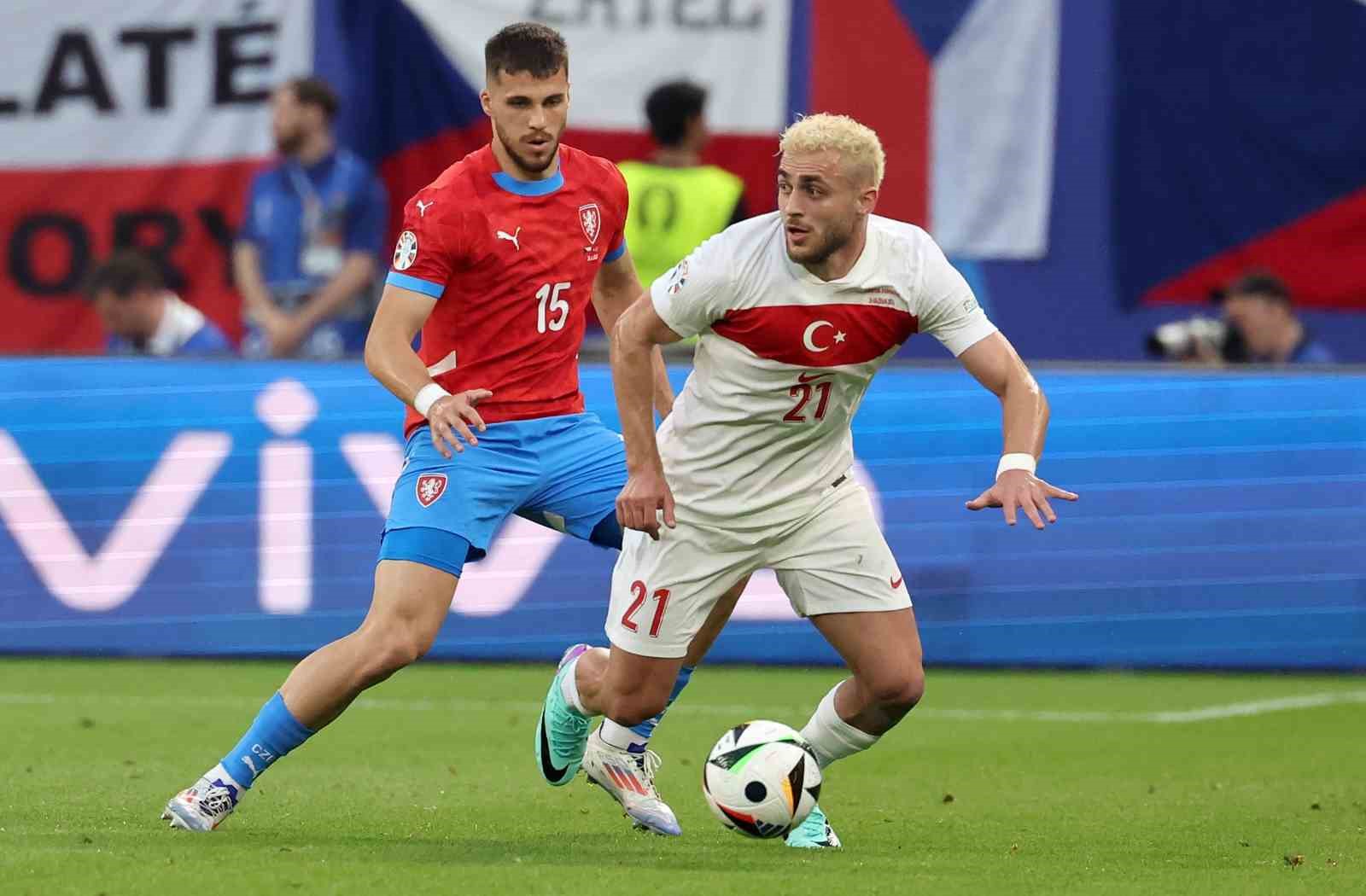 EURO 2024: Çekya: 0 - Türkiye: 0 (Maç devam ediyor)
