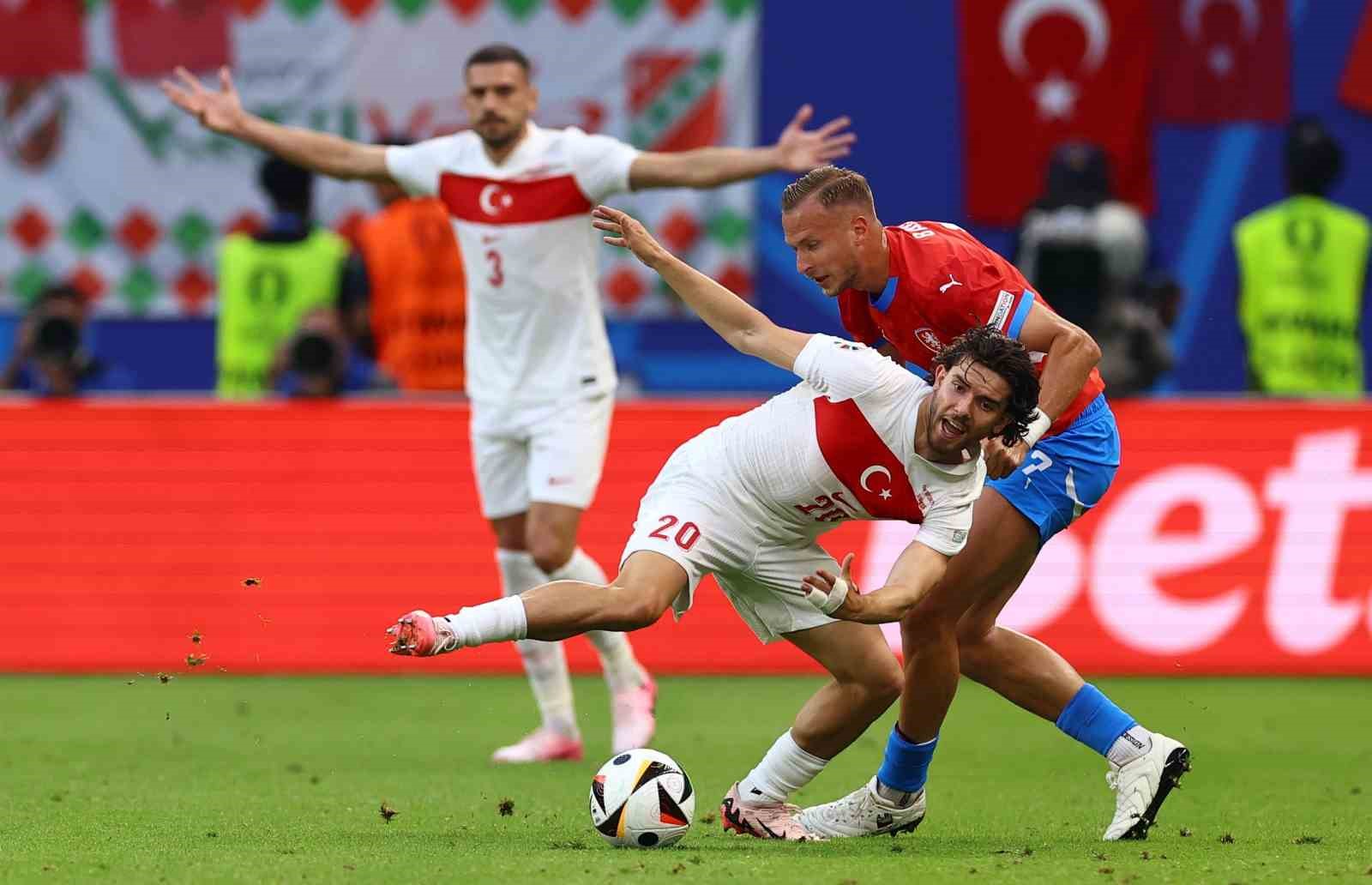 EURO 2024: Çekya: 1 - Türkiye: 2 (Maç sonucu)
