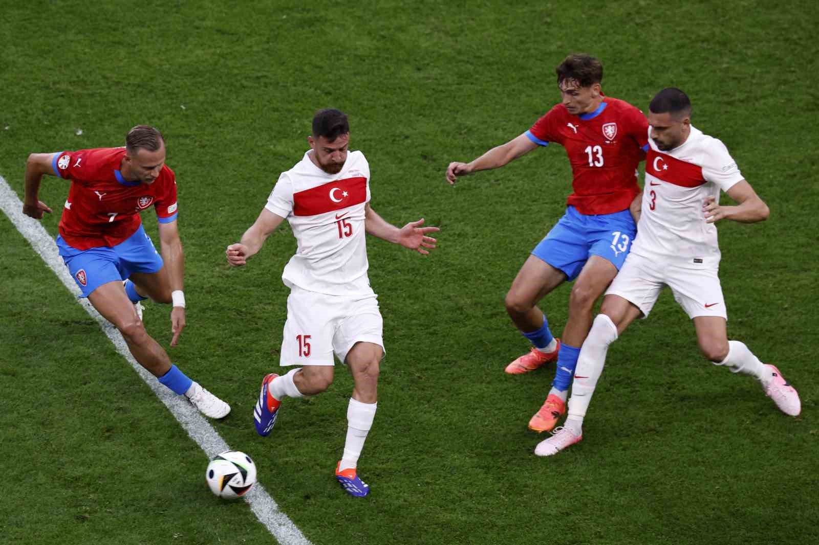 EURO 2024: Çekya: 1 - Türkiye: 2 (Maç sonucu)
