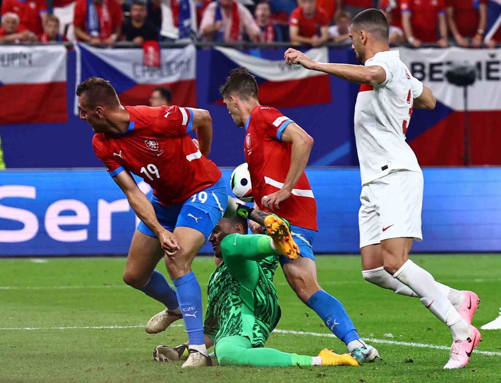 EURO 2024: Çekya: 1 - Türkiye: 2 (Maç sonucu)
