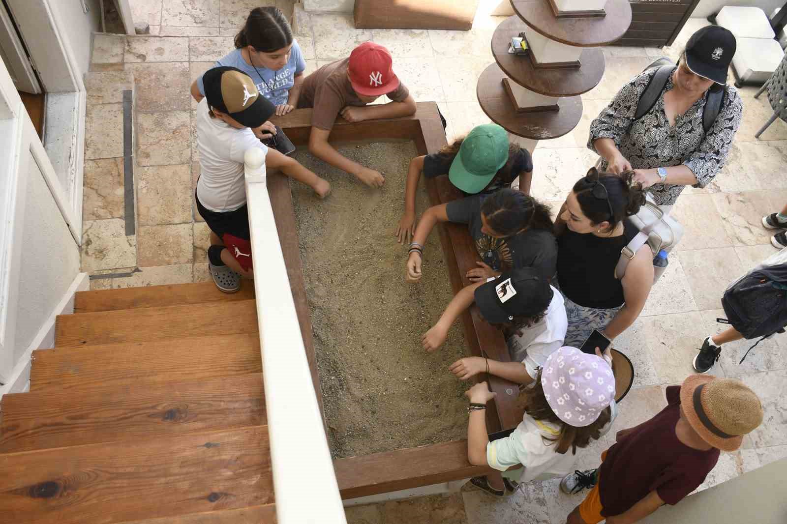 Kuşadası’nın müzeleri İzmir’den gelen öğrencileri ağırladı
