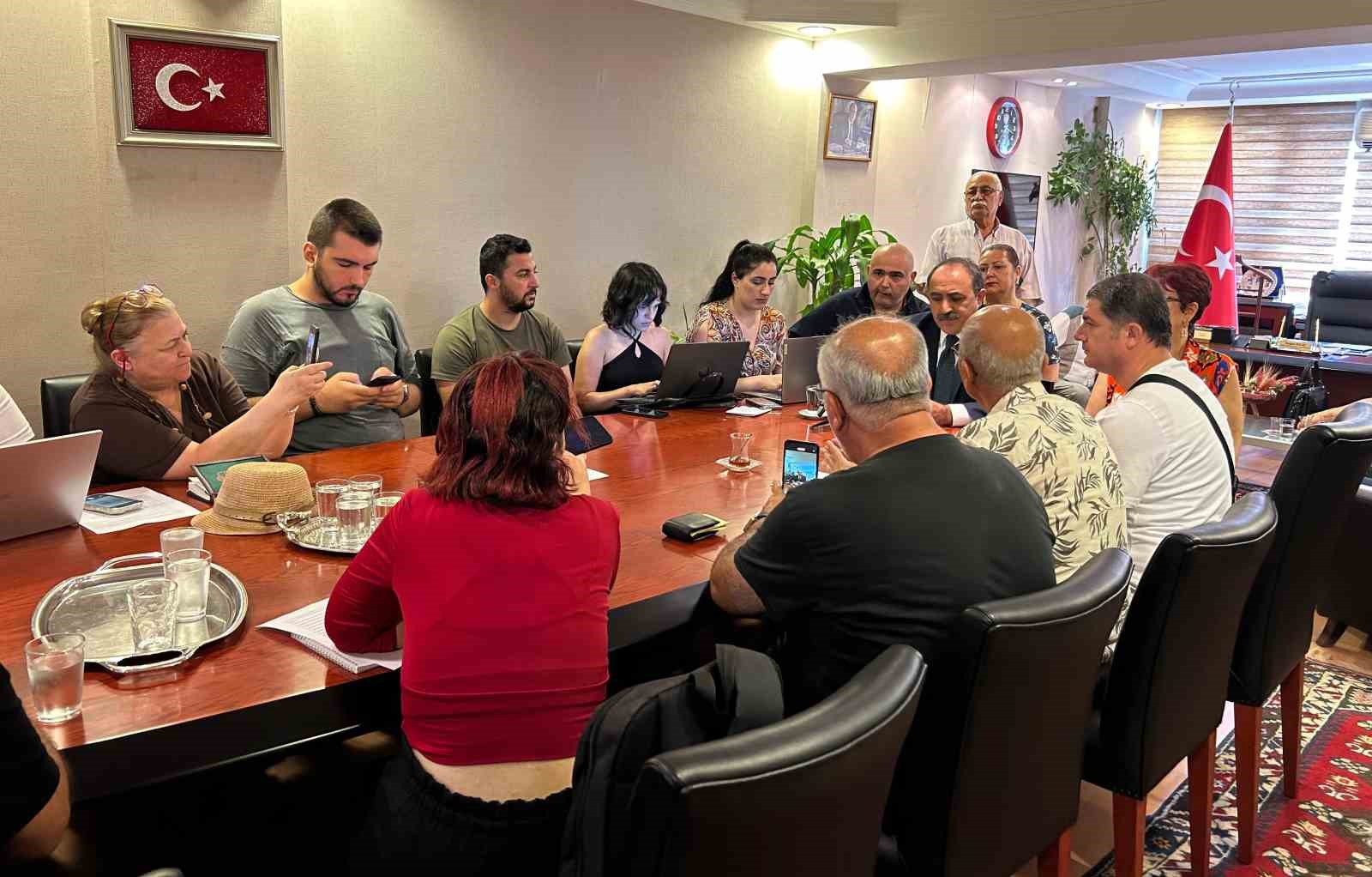 Lokantacılardan Başkan Tugay’a çağrı; “İzmir halkına birlikte hizmet edelim”
