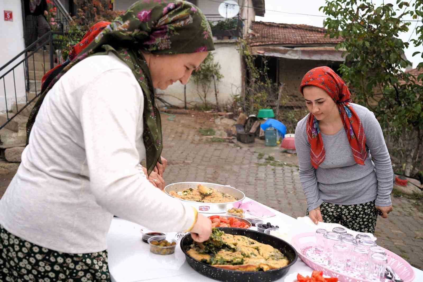 Balıkesir’de asırlardır süregelen gelenek ’düğün sinisi’
