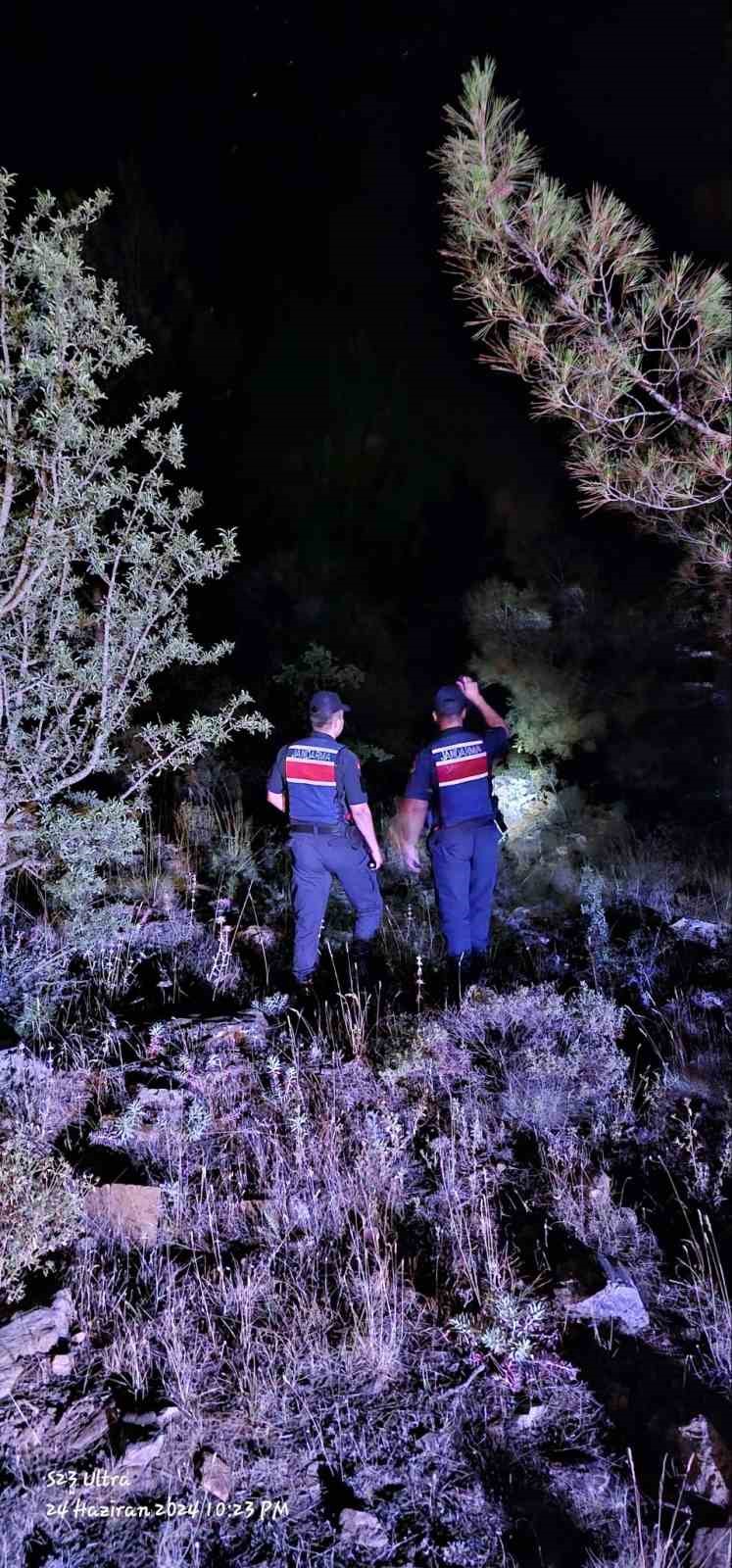 Ormanlık alanda mangal yakanlar cezadan kaçamadı
