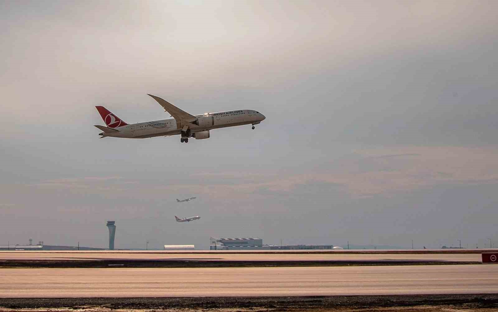 İstanbul Havalimanı günlük bin 520 uçuş ortalaması ile Avrupa’nın en yoğun trafik hacmine sahip havalimanı oldu
