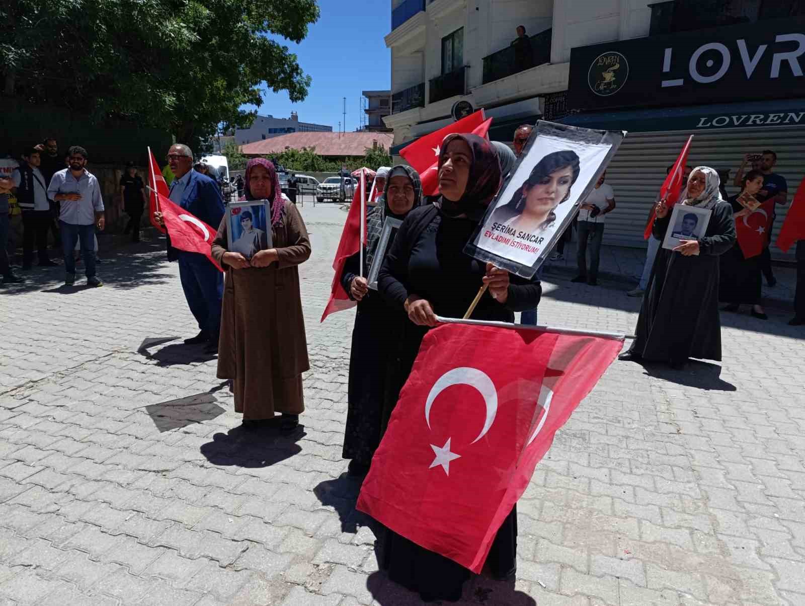 Vanlı ailelerin evlat nöbeti 81’inci haftasına girdi
