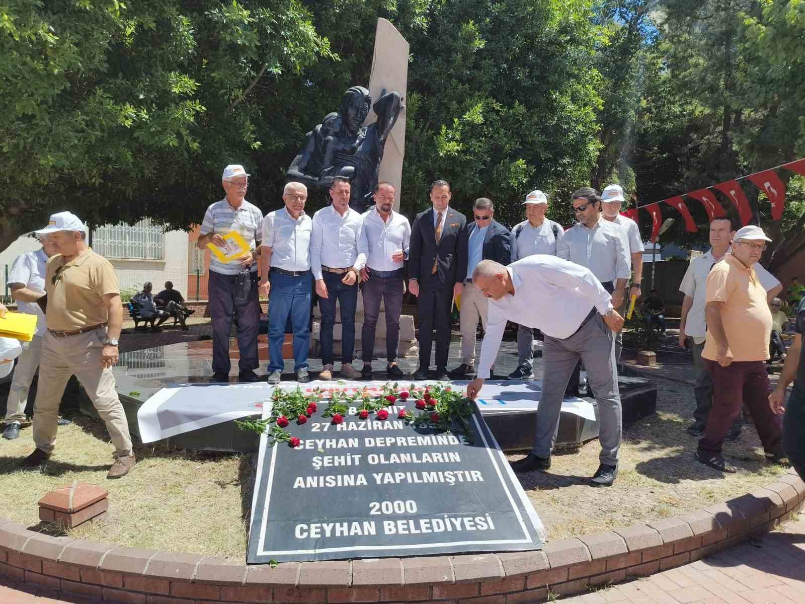 Ceyhan Belediyesi, 1998 depreminde hayatını kaybedenleri andı
