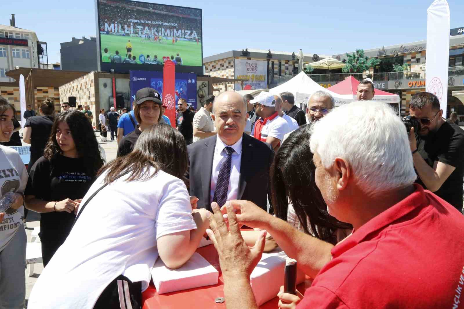 Çorum’da yaz spor okularına coşkulu açılış
