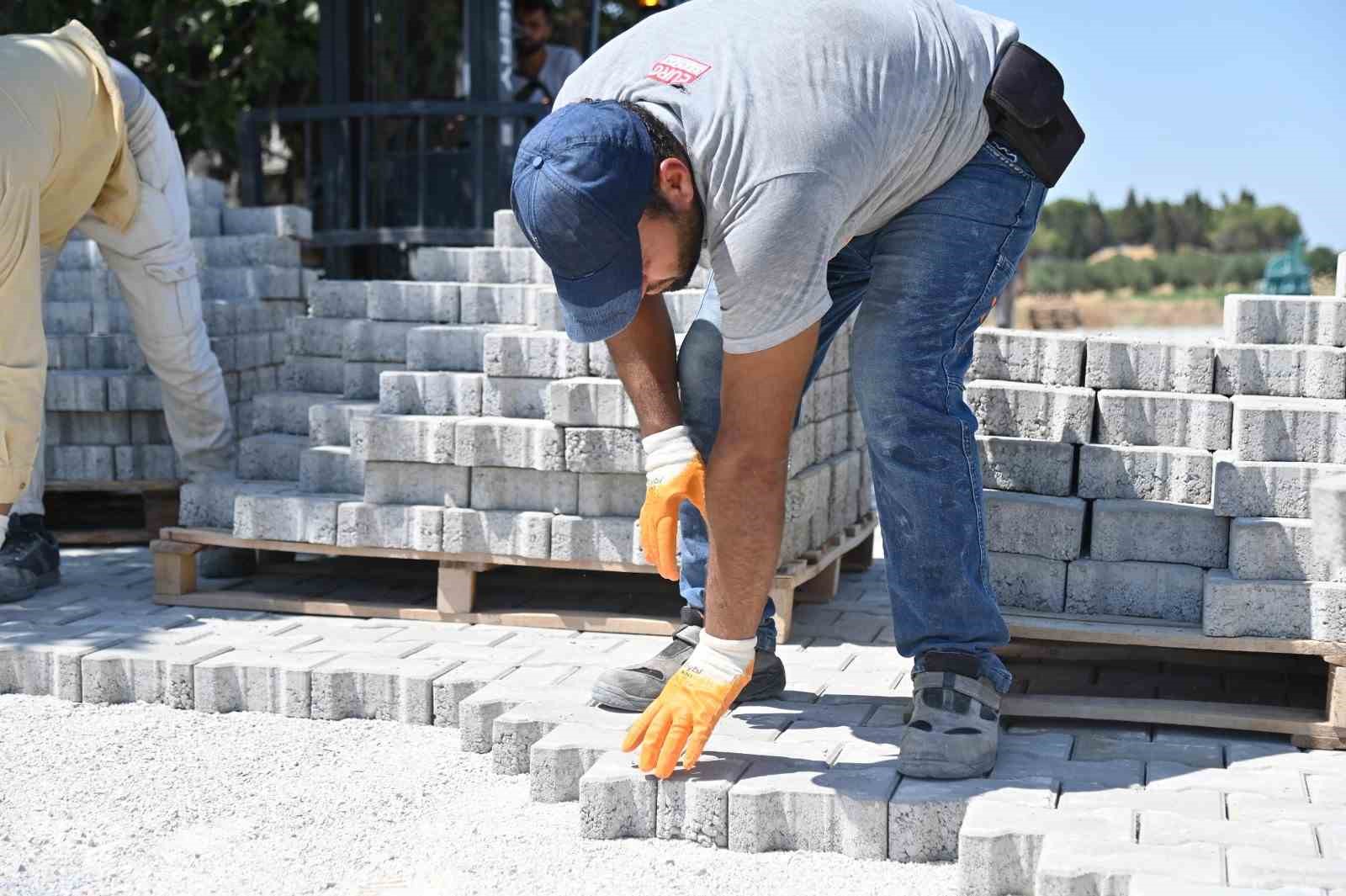 Mahalle sakinleri istedi, Başkan Zeyrek yaptı
