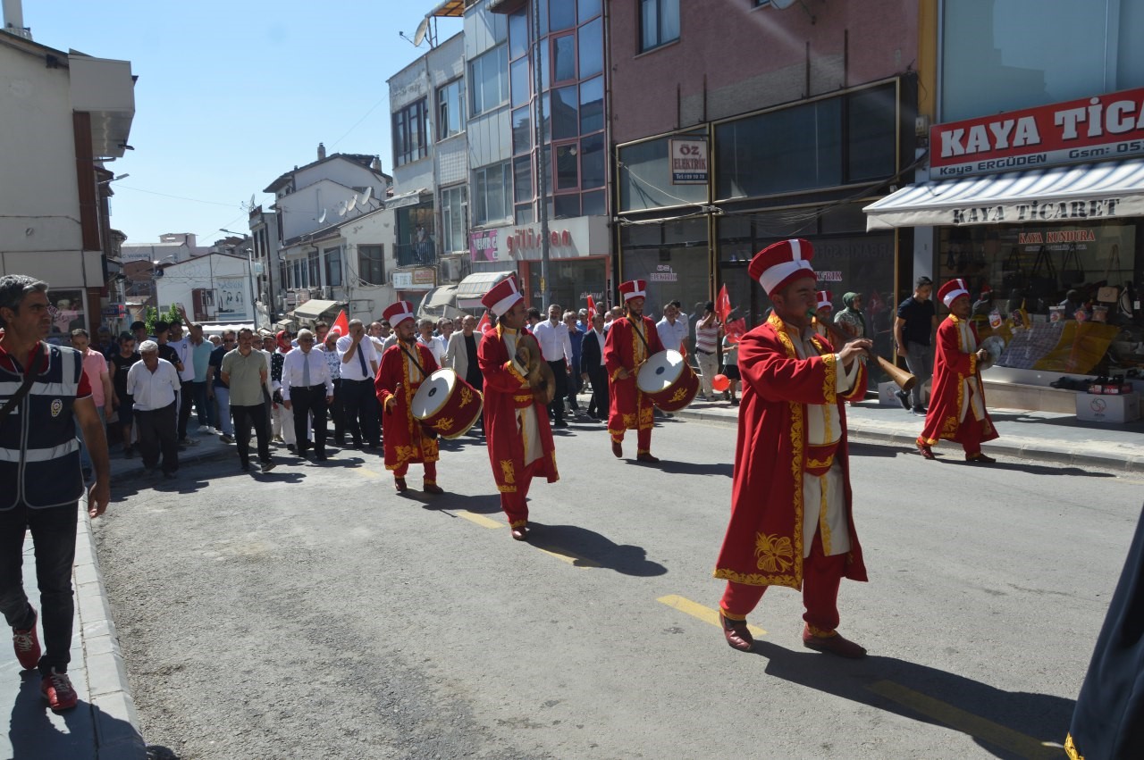 Anadolu’nun ilk mitingi Niksar’da yeniden canlandı
