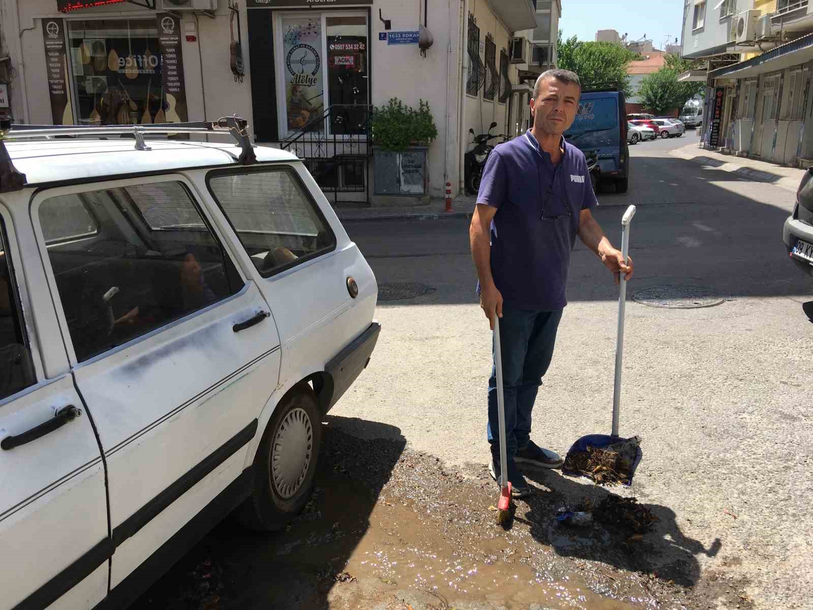 Müftülüğün su israfı ve neden olduğu çevre kirliliğine vatandaşlardan tepki
