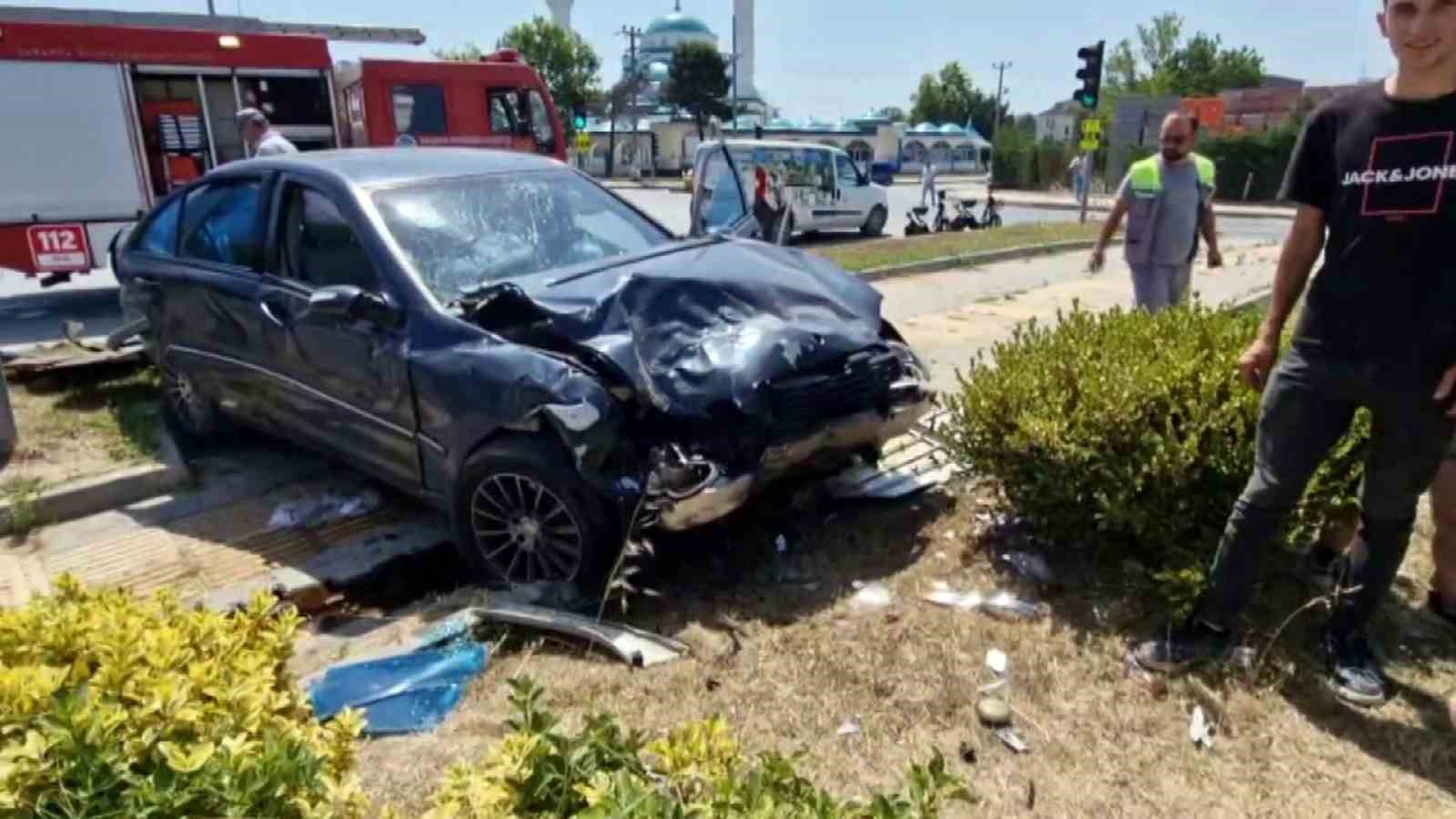 Sakarya’da duble yolda zincirleme kaza: 4 yaralı
