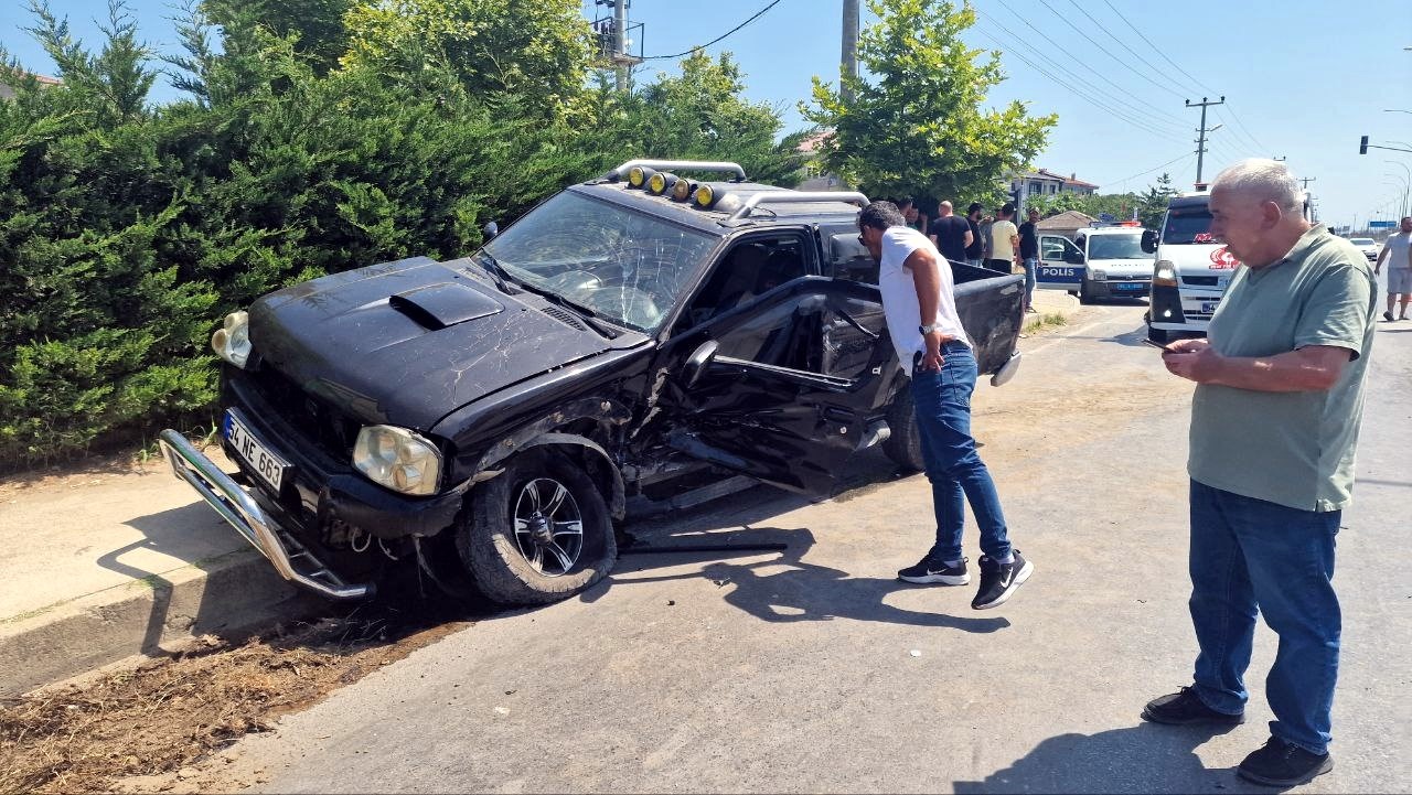 Sakarya’da duble yolda zincirleme kaza: 4 yaralı
