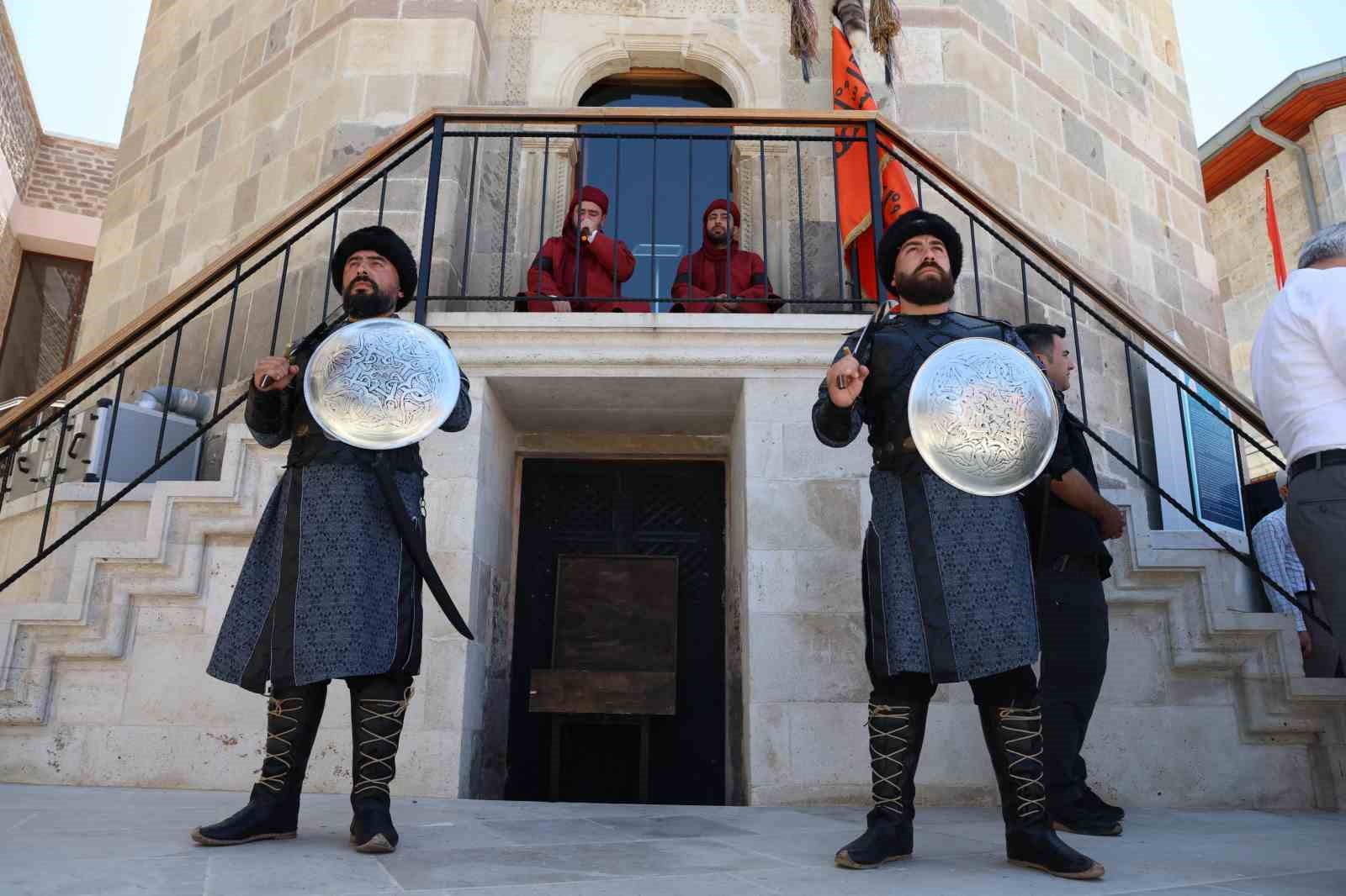 Konya’nın Darülmülk oluşunun 927. yılında Selçuklu Sultanları anıldı
