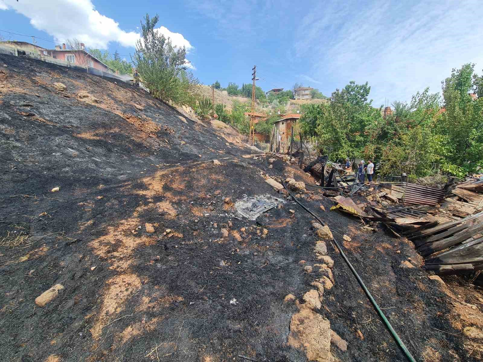 Ankara’da otluk alanda yangın
