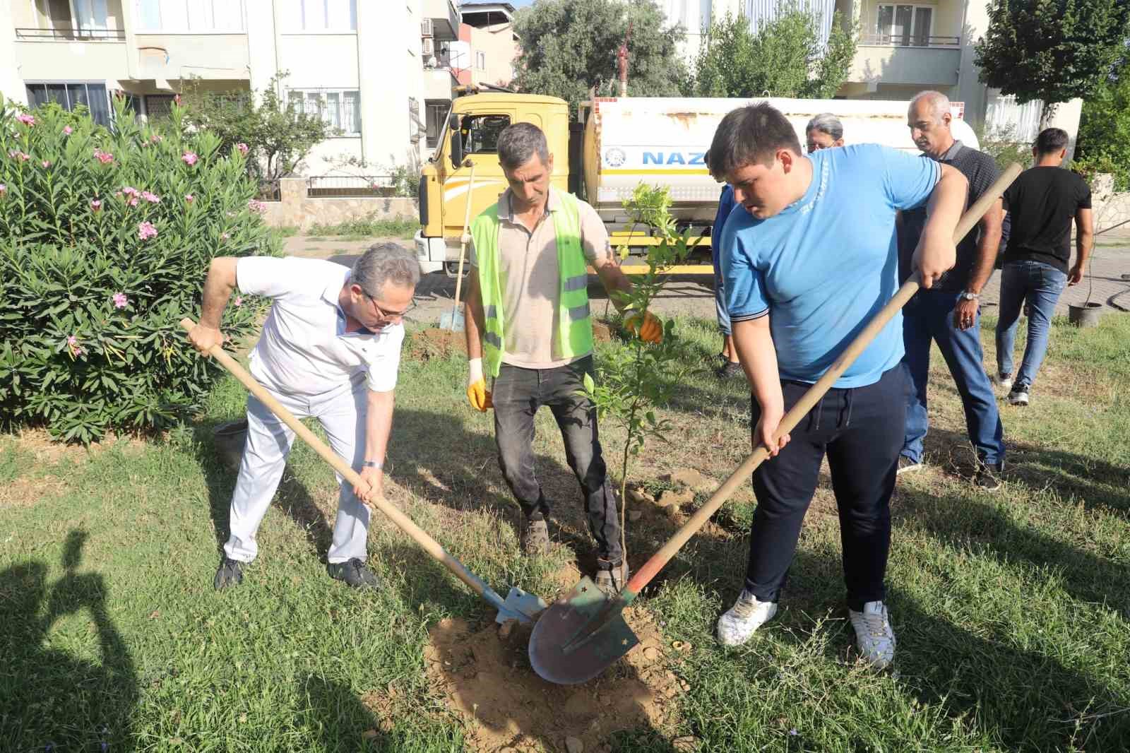 Nazilli’de otizm farkındalığı için fidan dikildi
