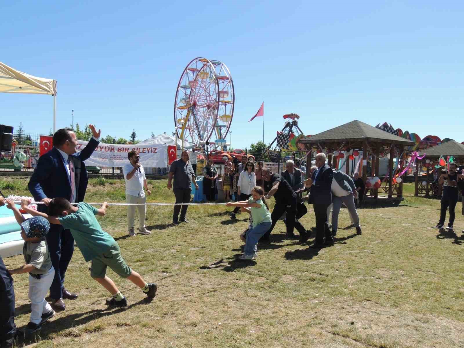 Erzurum’da Koruyucu Aile Günü Şenliği
