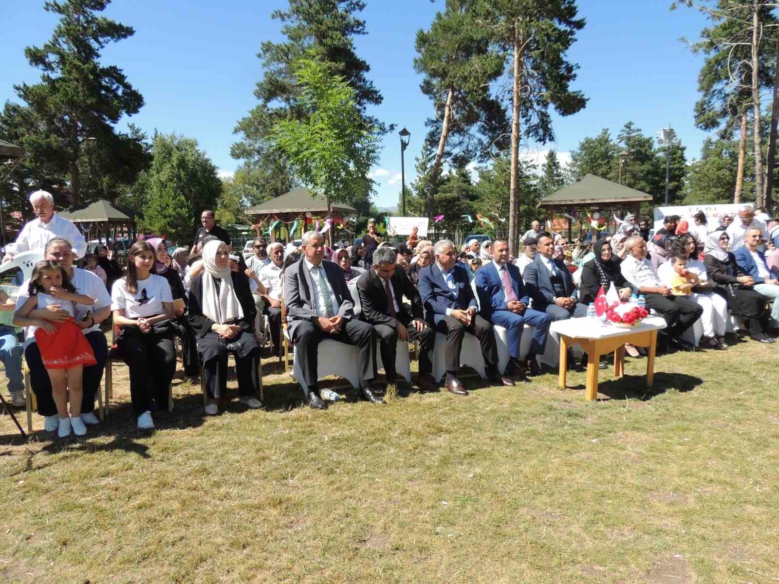 Erzurum’da Koruyucu Aile Günü Şenliği
